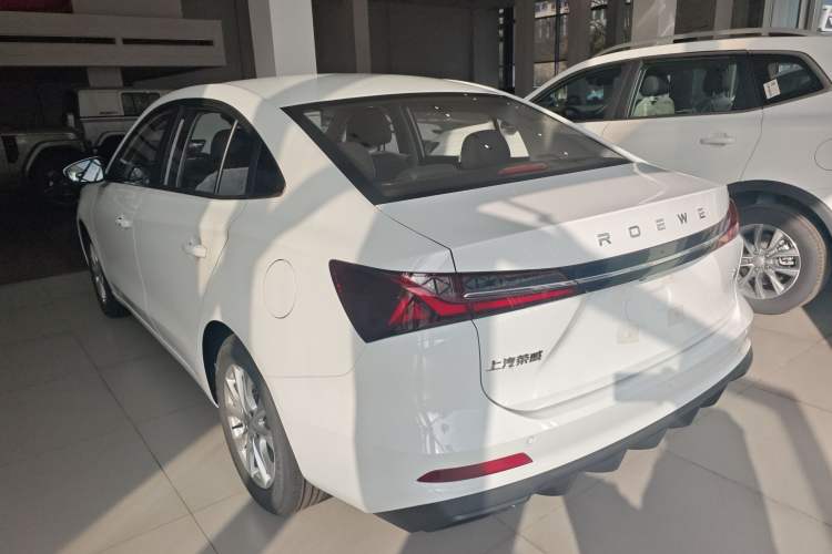 Used Roewe i5 2026 Model 1.5L CVT Luxury Version
