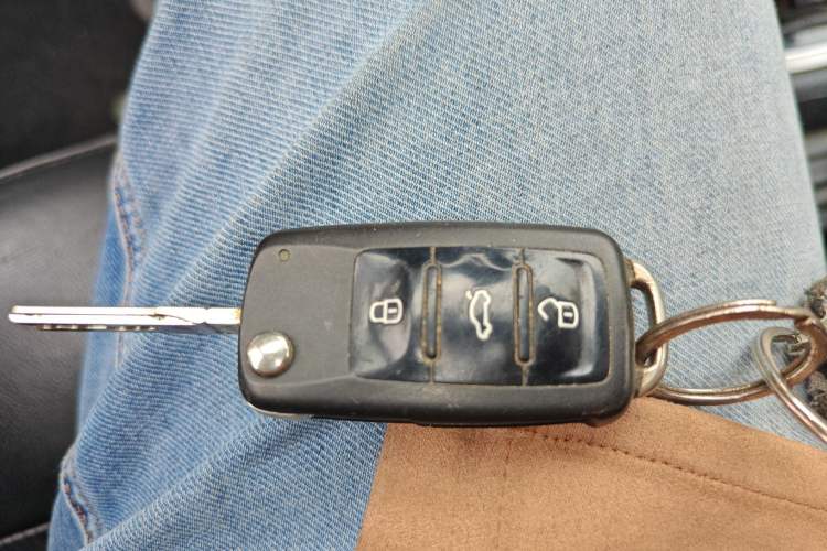 Used Volkswagen Lavida 2013 Restyled Classic 1.6L Manual Comfort Edition