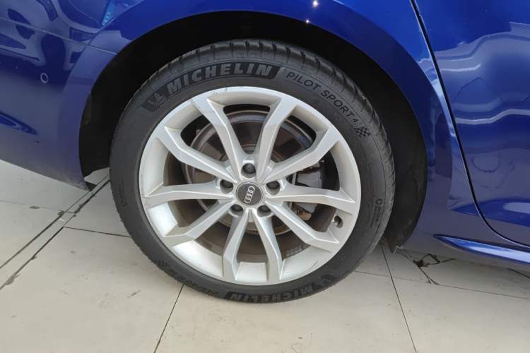 Used Audi A4L 2019 40 TFSI Fashion Edition China VI Emission Standard
