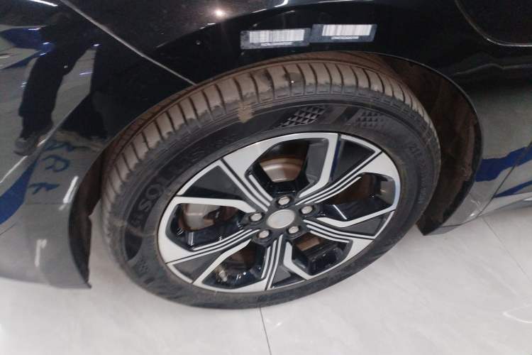 Used Hongqi E-QM5 2021 Charging T3 Version 5 Seats