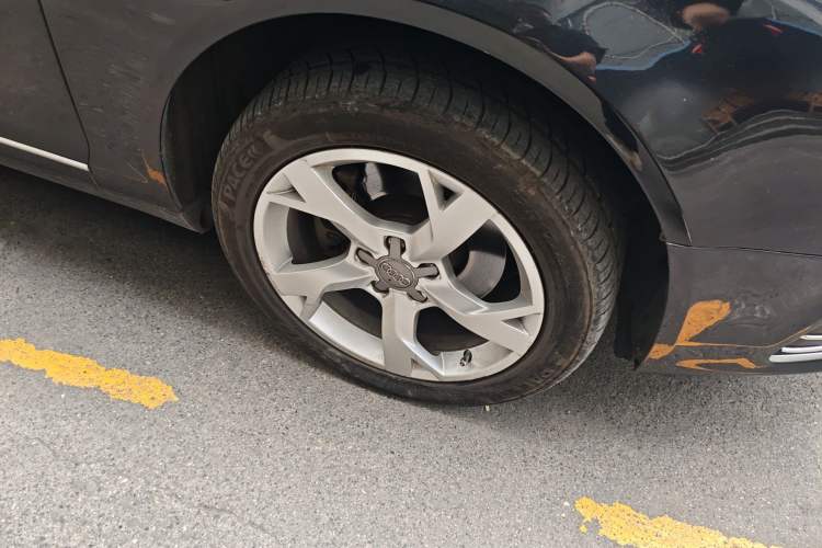 Used Audi A6L 2011 2.4L Technology Edition Right Front Wheel Hub