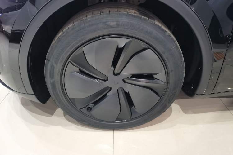 Used Tesla Model Y 2026 Rear-Drive Model
