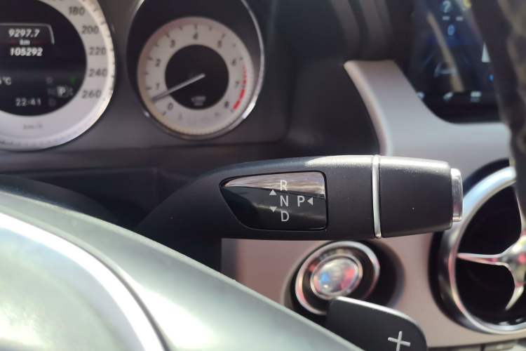 Used Mercedes-Benz GLK-Class 2013 GLK 300 4MATIC Dynamic Sunroof Model Gear Lever