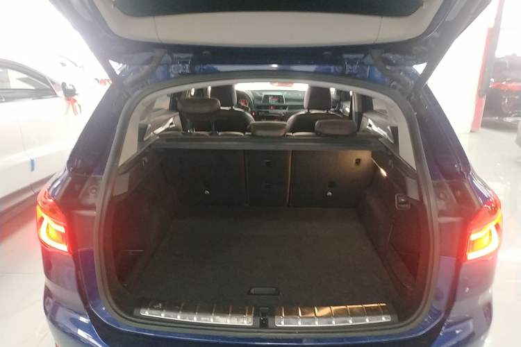 Used BMW X1 2018 sDrive18Li Luxury Model
