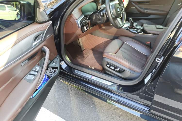 Used BMW 5 Series 2022 Second Facelift 530Li Luxury Version M Sport Package
