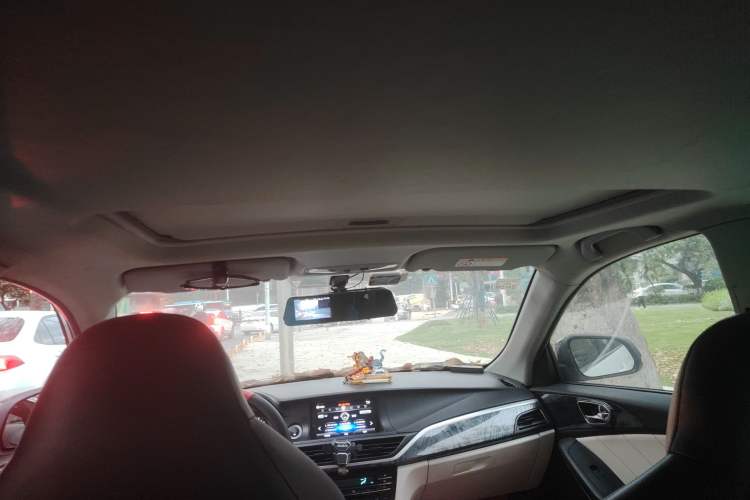 Used Soueast V5 Lingzhi 2017 1.5L Manual New Elite Model Headliner