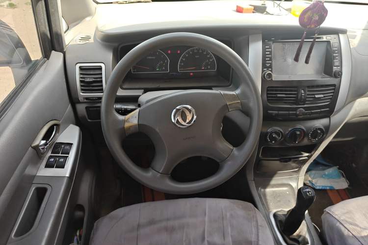 Used Dongfeng Shuaike 2011 1.6L Manual Comfort 7-Seater