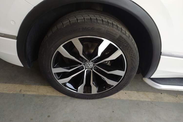 Used Volkswagen Tiguan L 2020 330TSI Automatic Two-Wheel Drive R-Line Flagship Version China VI Standard Right Rear Wheel Hub