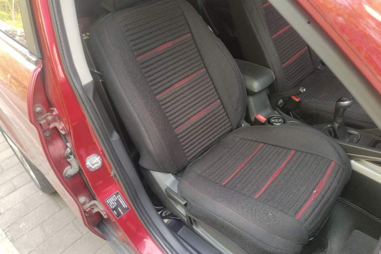 Used CHANGAN CS35 2014 1.6L Manual Luxury Model China IV Standard Right Front Seat