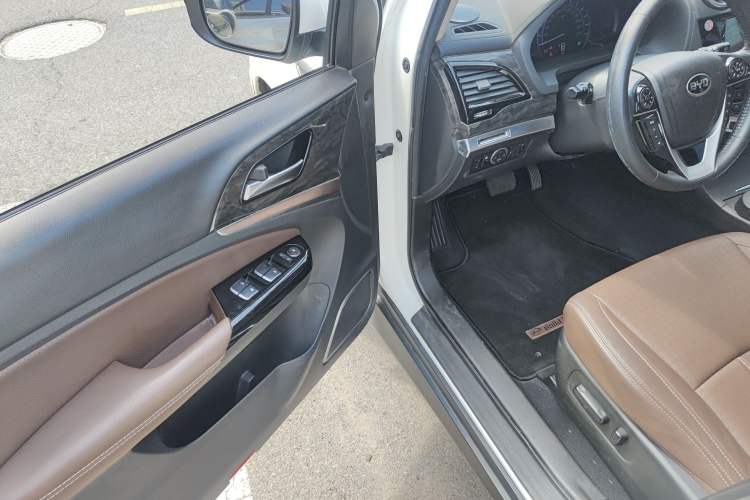 Used BYD S7 2016 2.0T Automatic Prestige Plus