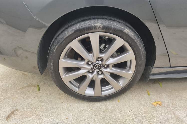 Used Mazda 3 Axela 2021 2.0L Automatic Zhiyao Edition Right Rear Wheel Hub