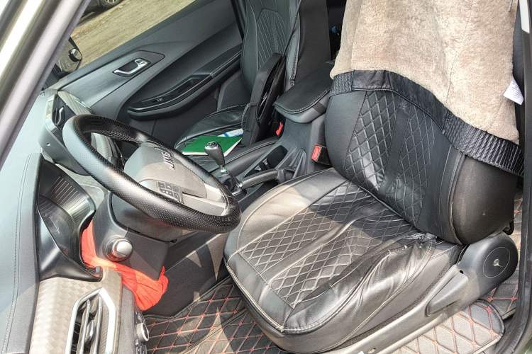 Used JMC Baodian 2022 2.5T Diesel 4x4 Comfort Edition Long Wheelbase JX4D25A6L
