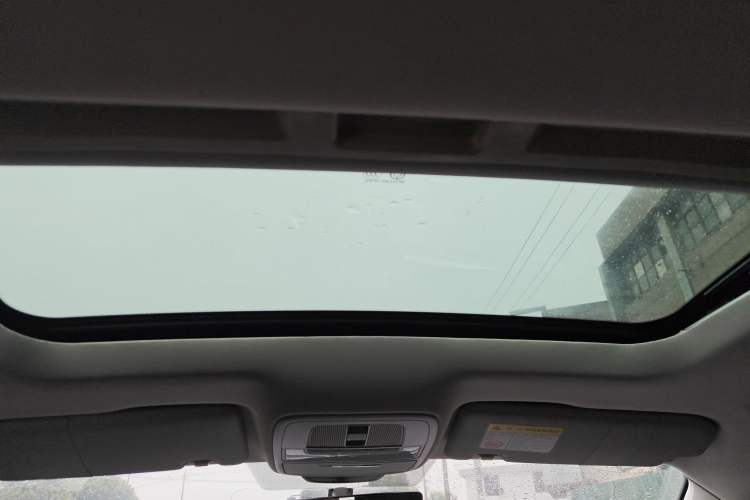 Used Roewe i5 2021 1.5L CVT Platinum Edition