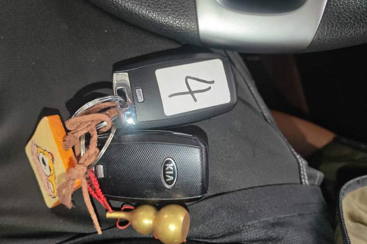 Used Kia KX Cross 2017 1.4L AT GLS Interior 1