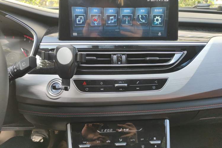 Used Changan CS75 2020 280T DCT Luxury Model China VI Standard