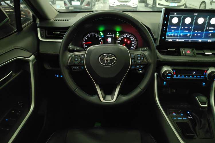 Used Toyota Wildlander 2021 2.0L CVT Two-Wheel Drive Luxury Edition
