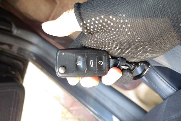 Used Volkswagen Lavida 2013 Revised Classic 1.6L Manual Fashion Edition
