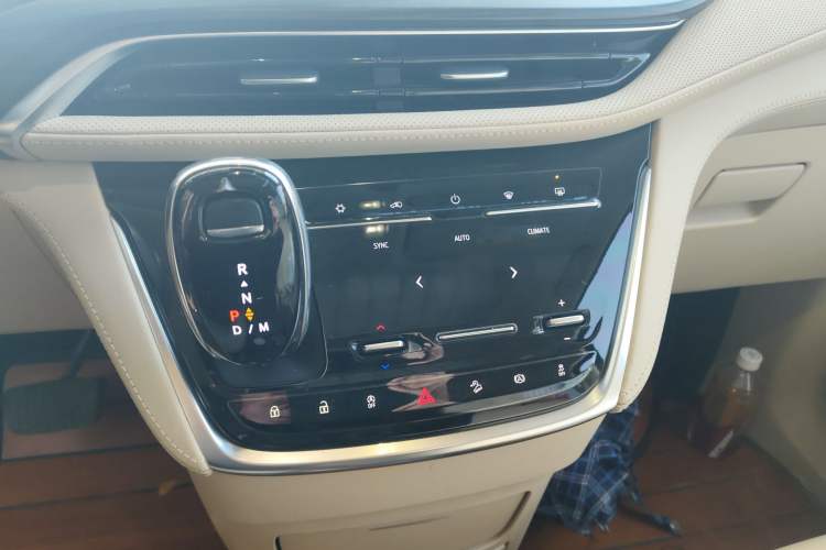 Used Buick GL8 2023 ES Lu Zun Deluxe Model
