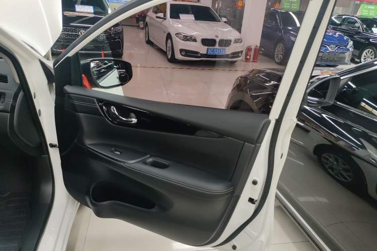 Used Nissan Tiida 2024 1.6L CVT Cool Dynamic Edition
