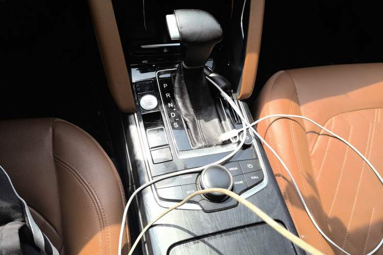 Used BORGWARD BX7 2016 28T Four-Wheel Drive Flagship Version 5 Seats Gear Lever