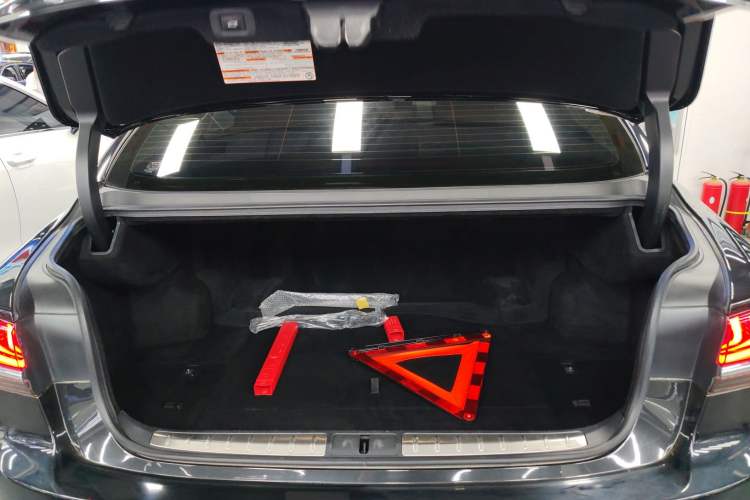 Used Lexus LS 2018 500h Premier Edition China V Standard
