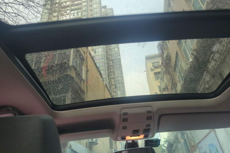 Used BMW X1 2015 sDrive18i Leading Edition
