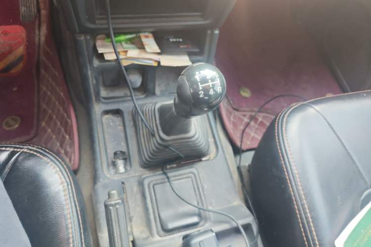 Used Leopaard 6481 2009 2.2L Manual Two-Wheel Drive
