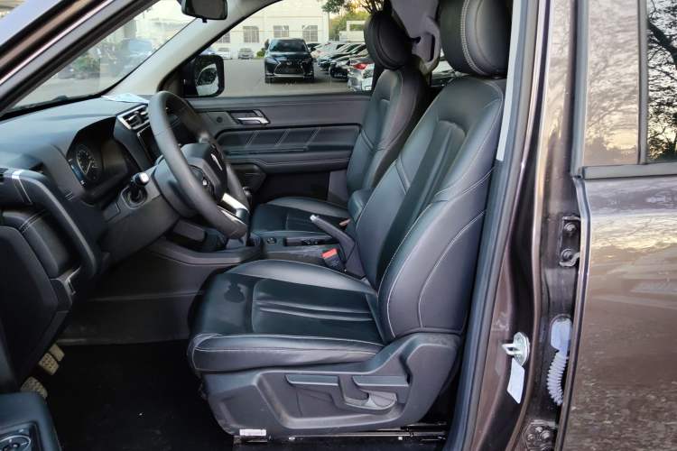 Used JMC DaDao 2023 All-Purpose 2.3T Diesel Manual Two-Wheel Drive Long-Wheelbase Comfort Edition