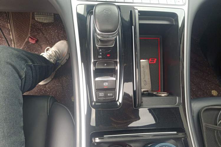 Used GAC Trumpchi M8 2021 Lingxiu Series 390T Deluxe Edition Gear Lever