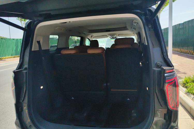 Used Hongqi HQ9 PHEV 2024 2.0T Four-Wheel Drive Business Edition
