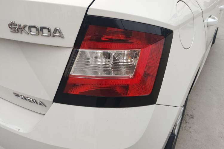 Used Skoda Fabia 2015 1.4L Automatic Front-Drive Model
