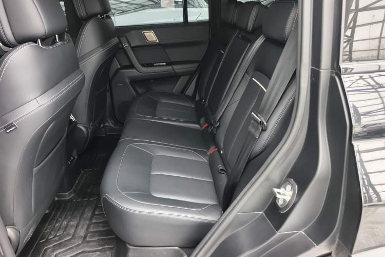 Used iCAR 03T 2024 501km Four-wheel Drive Long-Range Version Left Rear Seat