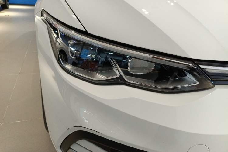 Used Volkswagen Golf 2021 280TSI DSG Pro Right Front Headlight