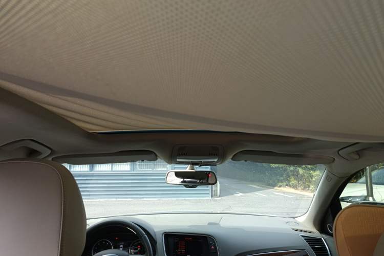 Used Audi Q5 2012 2.0TFSI Comfort Version Headliner