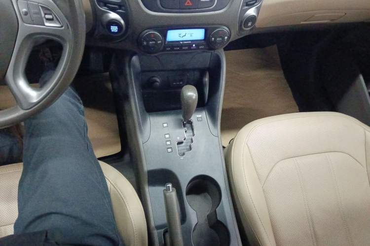 Used Hyundai ix35 2015 2.0L Automatic 2WD Smart Version China V Standard