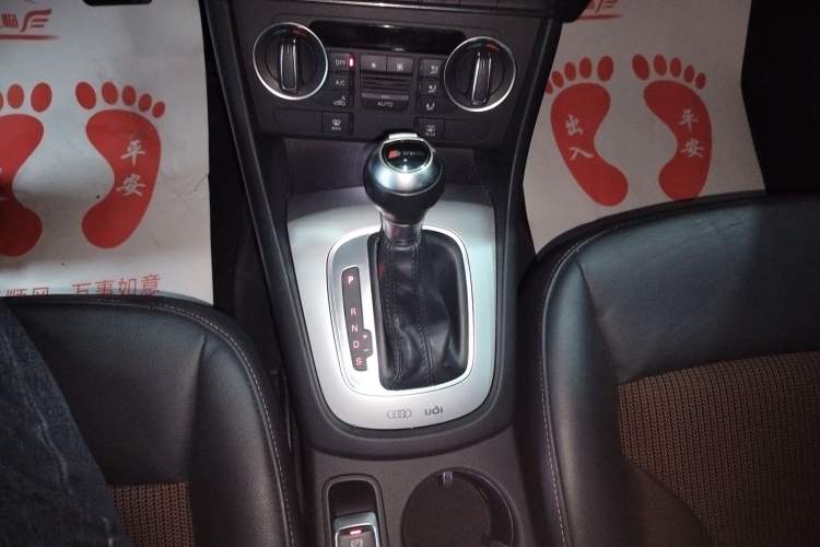 Used Audi Q3 2016 30 TFSI Fashion Model Gear Lever