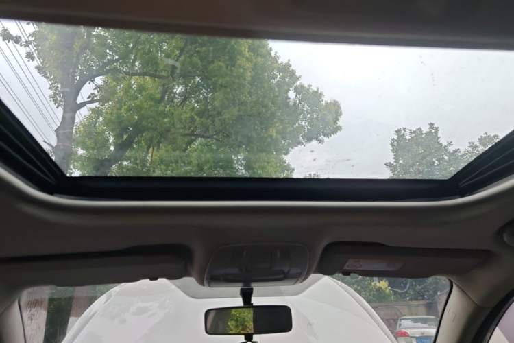 Used FAW Junpai D60 2016 1.8L Automatic Prestige Model Headliner