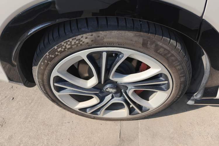 Used IM LS7 2023 90 kWh Elite Rear-Drive Version
