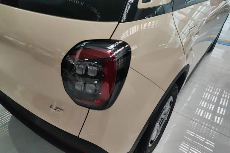 Used AION UT 2025 330 Starlight Edition
