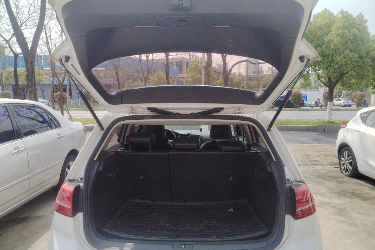 Used Volkswagen Golf 2014 1.4TSI Automatic Luxury Model Trunk