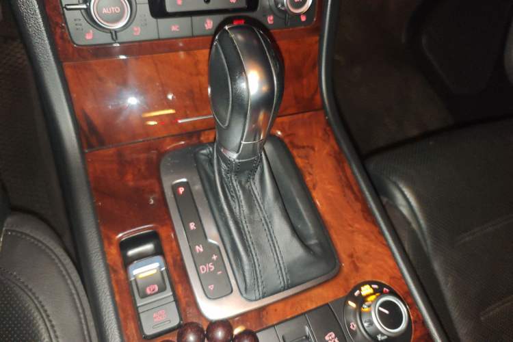 Used Volkswagen Touareg 2011 3.0 TSI Comfort Version
