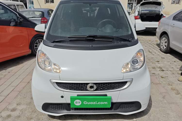 Used smart fortwo 2015 1.0 MHD Comfort Travel Edition Front