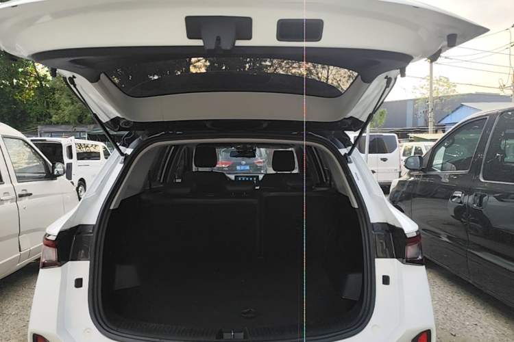 Used Wuling Asta 2021 1.5T CVT Star曜 Edition Trunk