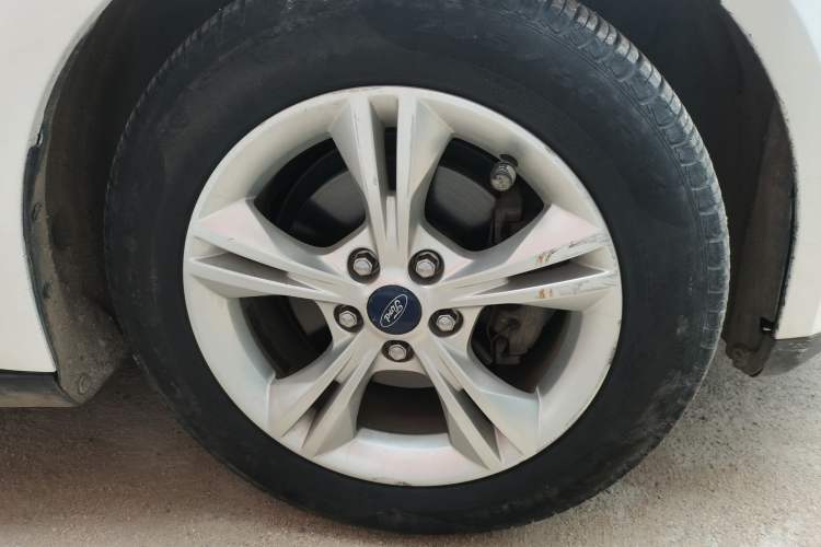 Used Ford Focus 2012 Hatchback 1.6L Automatic Fashion Edition
