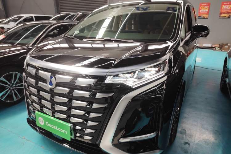 Used Denza D9 2024 DM-i 1050 Luxury Model