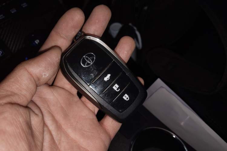 Used Toyota Corolla 2017 Revised Dual-Engine 1.8L E-CVT Leading Edition