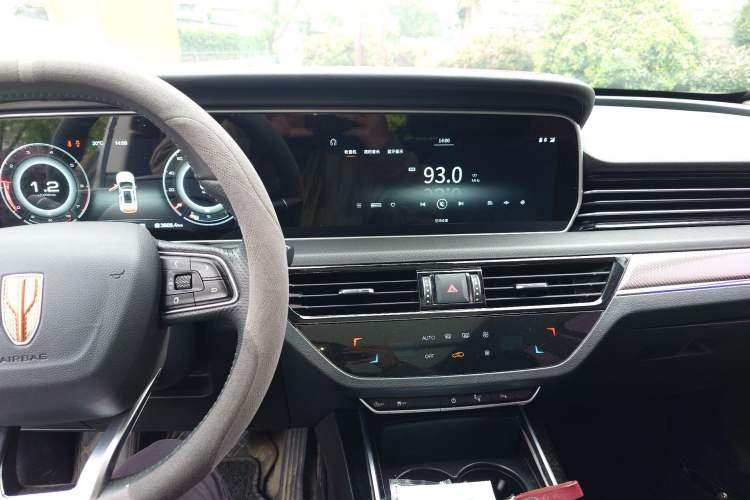 Used Hongqi HS5 2022 Revised Version 2.0T Smart Connect Flagship Edition Audio And AC Panel