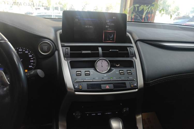 Used Lexus NX 2020 200 Front-Wheel Drive Vmotion Edition China VI Standard