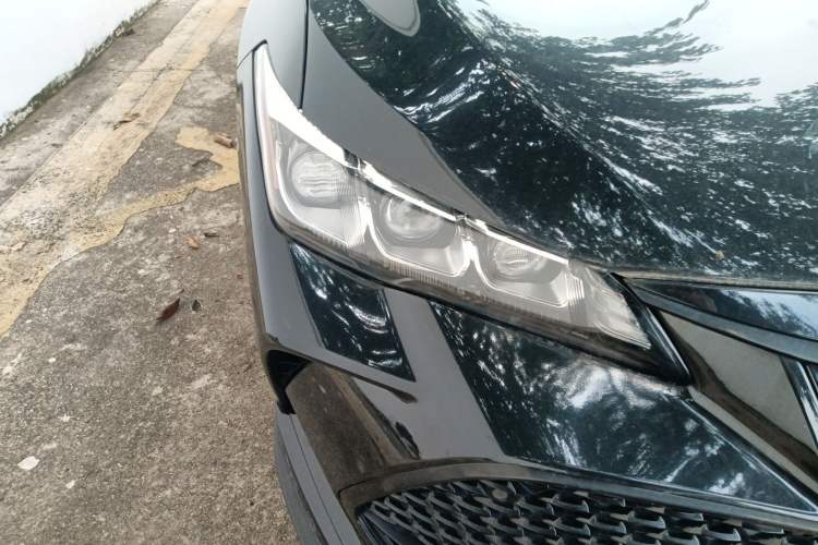 Used Toyota Avalon 2019 2.0L XLE Premium Edition China VI Right Front Headlight