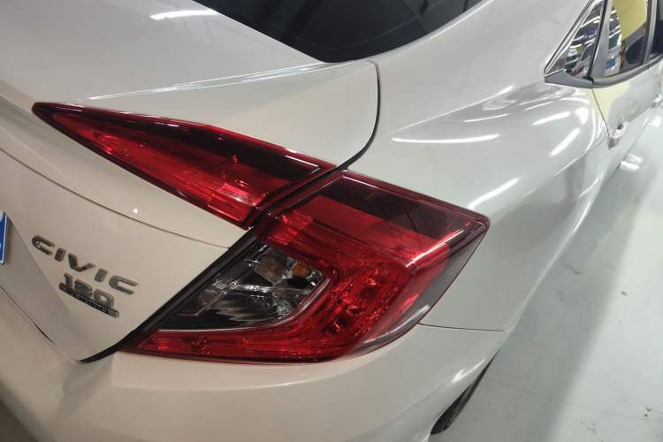 Used Honda Civic 2016 180TURBO CVT Comfort Version
